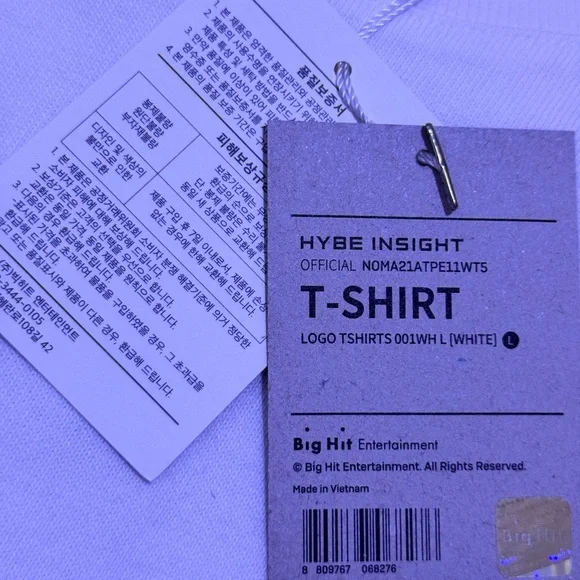 HYBE INSIGHT: White T-Shirt -  Official Exclusive Merchandise - BTS - SEALED - Picture 6 of 6